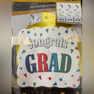 Congrats Grad Multicolor Swirl Party Decorations